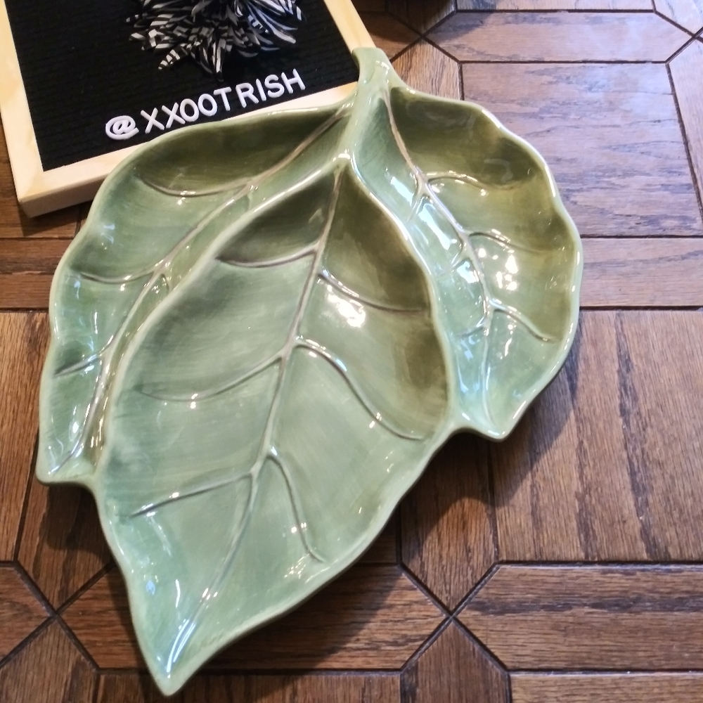 ❌❌SOLD❌❌ {Home Trends} Ceramic Leaf Platter - Picture 2 of 7